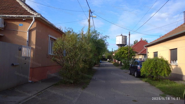 Eladó családi ház, Szolnokon 22.9 M Ft, 2+1 szobás