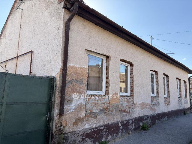 Eladó családi ház, Balassagyarmaton 19.95 M Ft, 2 szobás