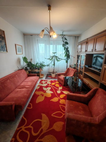 Eladó panellakás, Szegeden, Retek utcában 49.99 M Ft, 3 szobás