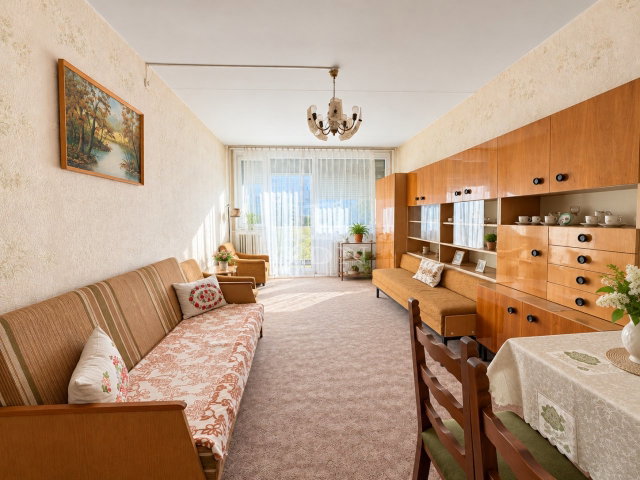 Eladó panellakás, Kaposváron 49.9 M Ft, 3 szobás