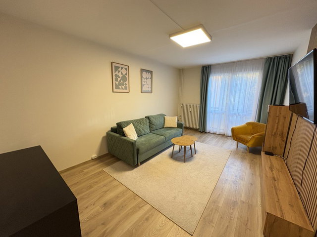Kiadó panellakás, albérlet, Kaposváron, Honvéd utcában