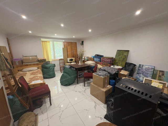 Eladó családi ház, Lesencetomajon 34.8 M Ft, 2 szobás