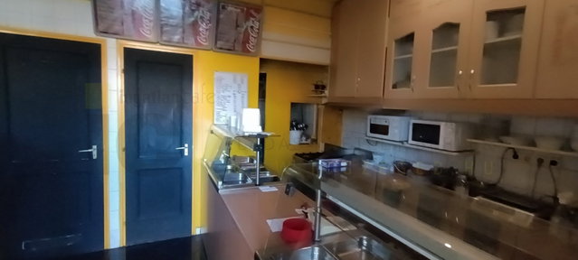 Kiadó üzlethelyiség, Szegeden 250 E Ft / hó