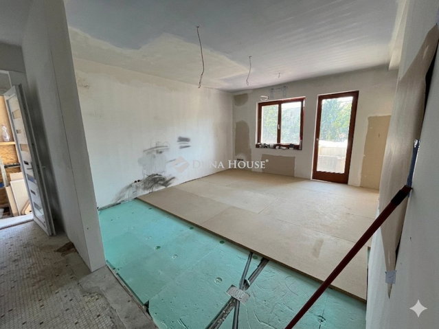 Eladó téglalakás, Budakeszin, József Attila utcában 115 M Ft