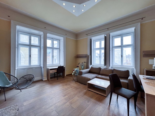 Eladó téglalakás, Budapesten, VI. kerületben 144.9 M Ft