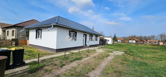 Eladó családi ház, Farmoson 39.9 M Ft, 3 szobás