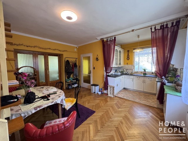 Eladó családi ház, Hódmezővásárhelyen 89.999 M Ft, 5 szobás