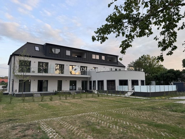Eladó téglalakás, Zamárdiban 71.95 M Ft, 1+1 szobás