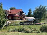 Eladó nyaraló, Bakonyán 300 M Ft, 5 szobás