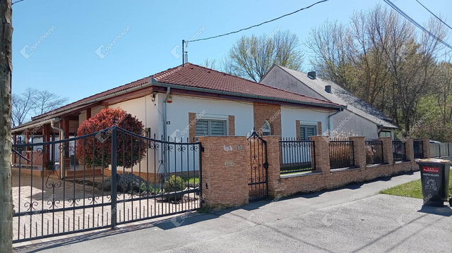 Eladó családi ház, Sormáson 105 M Ft, 4 szobás