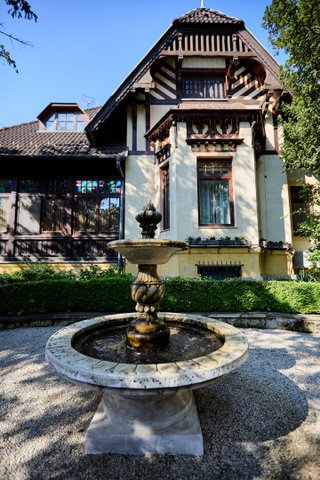 Eladó családi ház, Sopronban 399 M Ft, 7 szobás