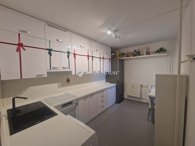 Eladó panellakás, Budapesten, XX. kerületben 67.9 M Ft, 2 szobás