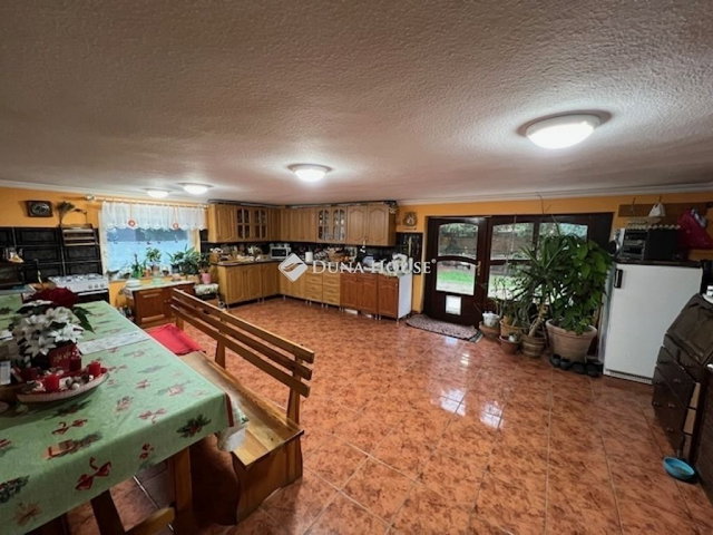 Eladó családi ház, Pilisen 115 M Ft, 3 szobás