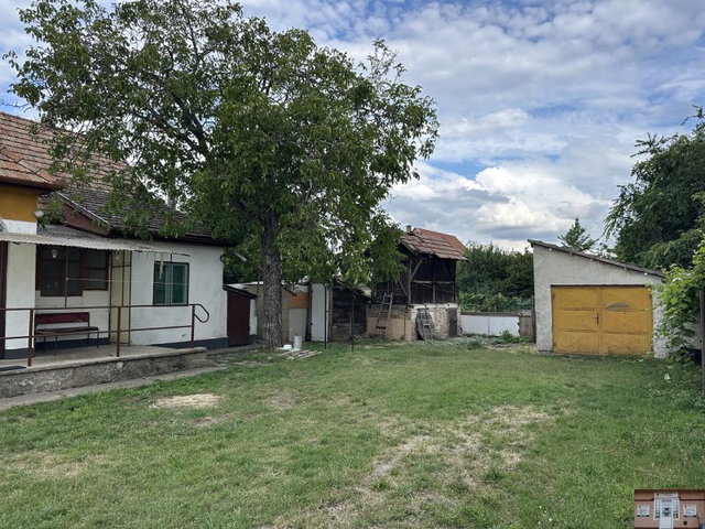 Kiadó családi ház, albérlet, Monoron 250 E Ft / hó, 4 szobás