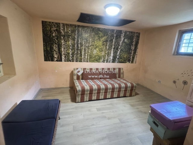 Eladó családi ház, Iszkaszentgyörgyön 14.9 M Ft, 1 szobás