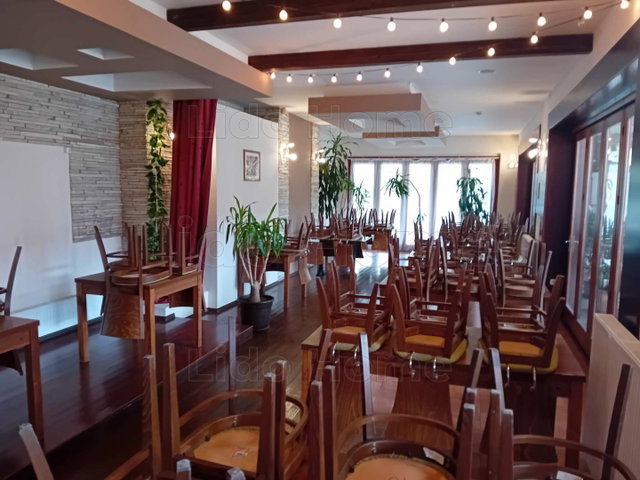 Eladó hotel, Siófokon 590 M Ft, 13 szobás / költözzbe.hu