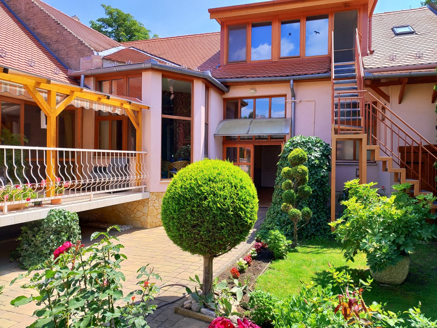 4 hálószoba · 199 m² · 195.000.000 Ft