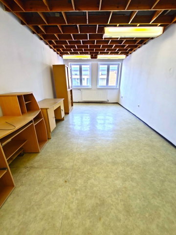 Kiadó iroda, Miskolcon 77 E Ft / hó, 1 szobás