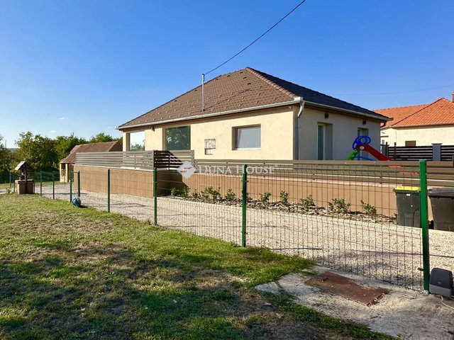 Eladó családi ház, Szentgyörgyváron 98 M Ft, 4 szobás