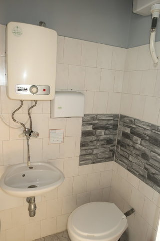 Kiadó üzlethelyiség, Nyíregyházán 160 E Ft / hó, 1 szobás