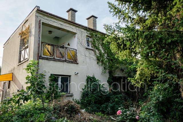 Eladó családi ház, Csornán 47 M Ft, 6 szobás