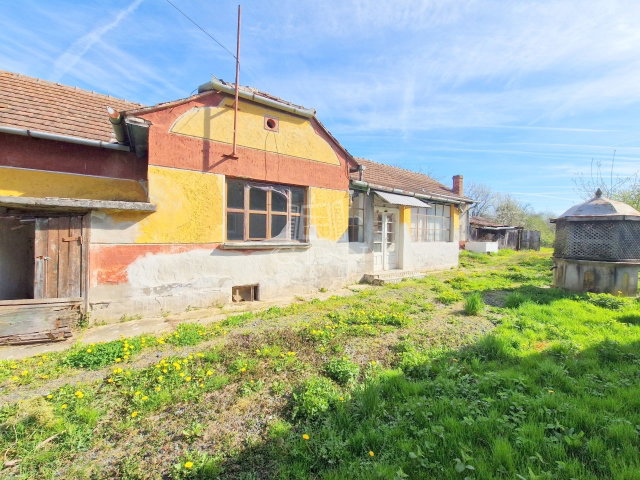 Eladó családi ház, Petrikeresztúron 9.9 M Ft, 3+1 szobás