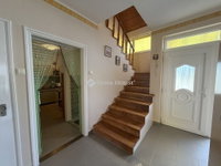 Eladó családi ház, Magyaralmáson 69.99 M Ft, 4 szobás