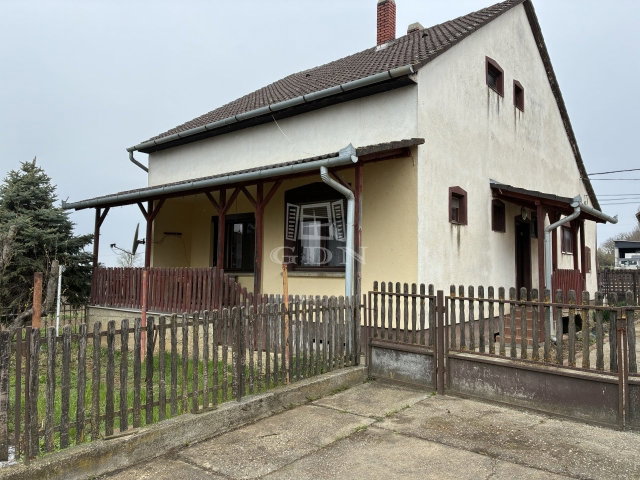 Eladó családi ház, Semjénházán 32.9 M Ft, 4 szobás