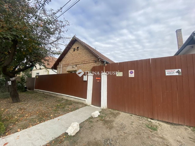 Eladó családi ház, Zsámbokon, Szent László utcában 45 M Ft