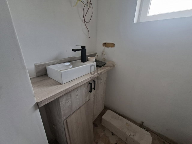 Eladó nyaraló, Esztergomban 55 M Ft, 2 szobás