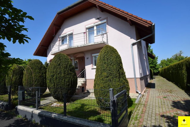 Eladó családi ház, Bükön, Kristály utcában 190 M Ft