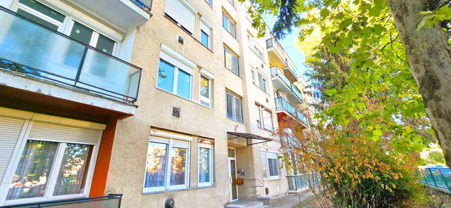 Eladó téglalakás, Szigetszentmiklóson 49.9 M Ft, 2 szobás