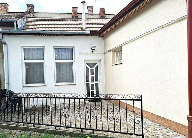 Eladó családi ház, Debrecenben 47.5 M Ft, 2 szobás