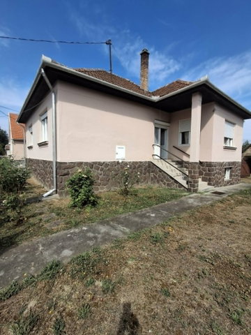 Eladó családi ház, Recsken 32 M Ft, 4 szobás