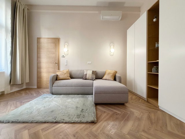 Eladó téglalakás, Budapesten, V. kerületben 144.9 M Ft, 2 szobás