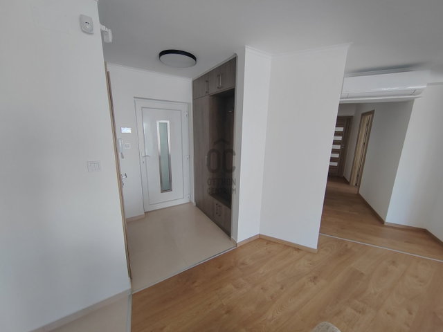 Kiadó téglalakás, albérlet, Cegléden 330 E Ft / hó, 3 szobás