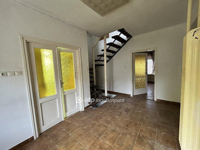 Eladó családi ház, Iregszemcsén 29.99 M Ft, 4 szobás