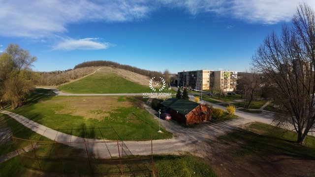 Kiadó üzlethelyiség, Ózdon 130 E Ft / hó / költözzbe.hu
