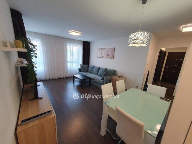 Kiadó téglalakás, albérlet, Szegeden 370 E Ft / hó, 3 szobás