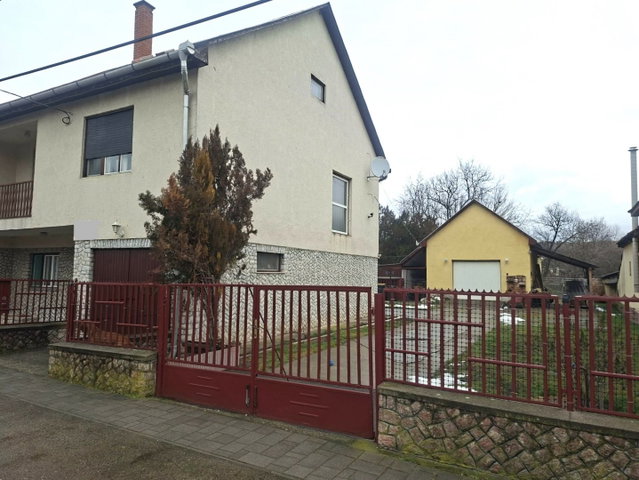 Eladó családi ház, Sályon 32.5 M Ft, 4 szobás