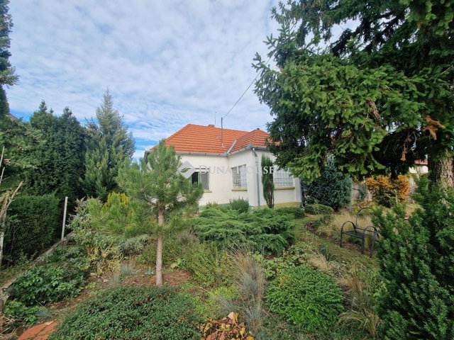 Eladó családi ház, Vonyarcvashegyen, Fő utcában 64 M Ft