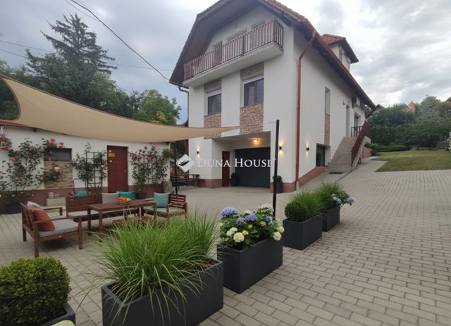 Eladó családi ház, Balatongyörökön 140 M Ft, 6 szobás