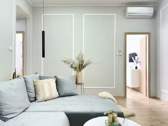 Eladó téglalakás, Budapesten, VI. kerületben 152.9 M Ft
