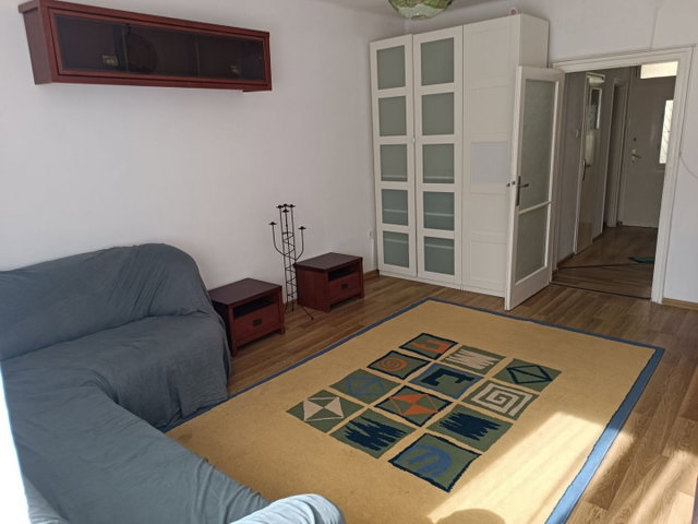 Kiadó téglalakás, albérlet, Ajkán, Móra Ferenc utcában