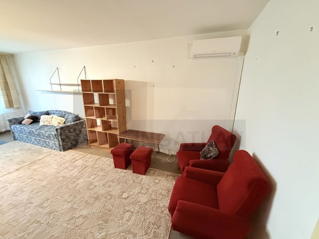 Eladó panellakás, Szegeden 46 M Ft, 2 szobás