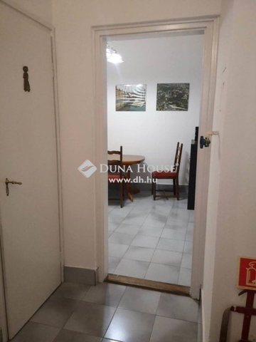 Kiadó téglalakás, albérlet, Pécsett 230 E Ft / hó, 2 szobás