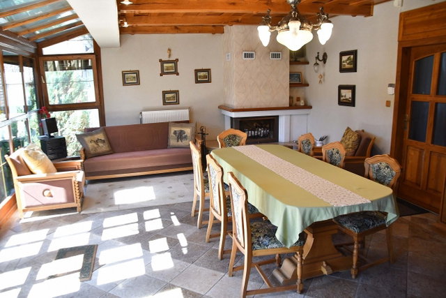 Eladó üzlethelyiség, Balatonalmádiban 345 M Ft, 11 szobás