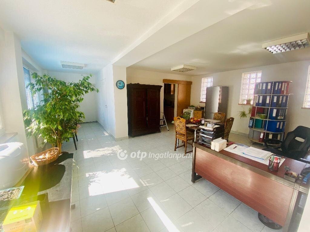 5 bed · 225m² · 134.900.000 ft