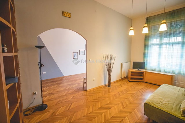 Eladó téglalakás, XIII. kerületben, Visegrádi utcában