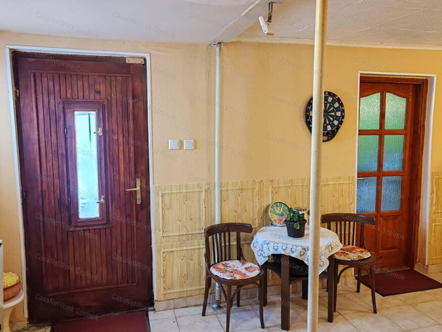 Eladó családi ház, Szolnokon 26.9 M Ft, 3 szobás
